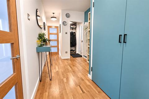 2 bedroom apartment for sale, Verdala Park, Liverpool, Merseyside, L18