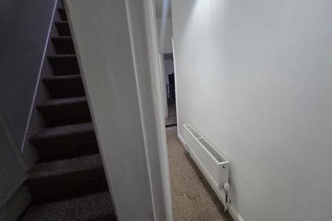 3 bedroom terraced house to rent, Beldon Road, Bradford, BD7
