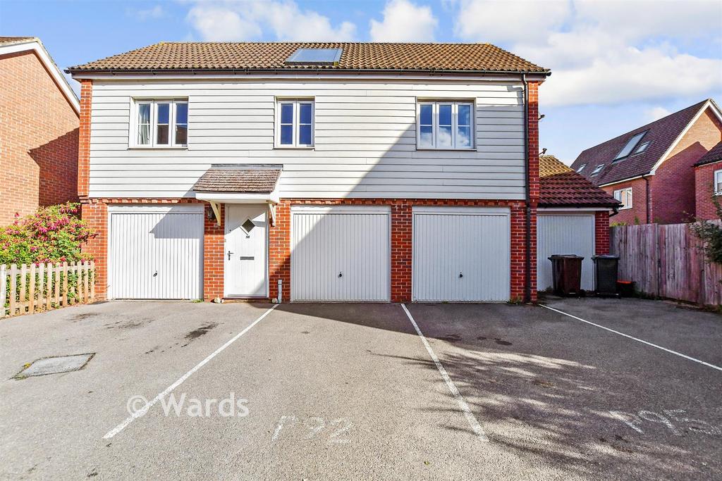 House in Maidstone, Loose - More