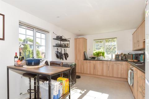 2 bedroom apartment for sale, Amberley House, Horsham RH13