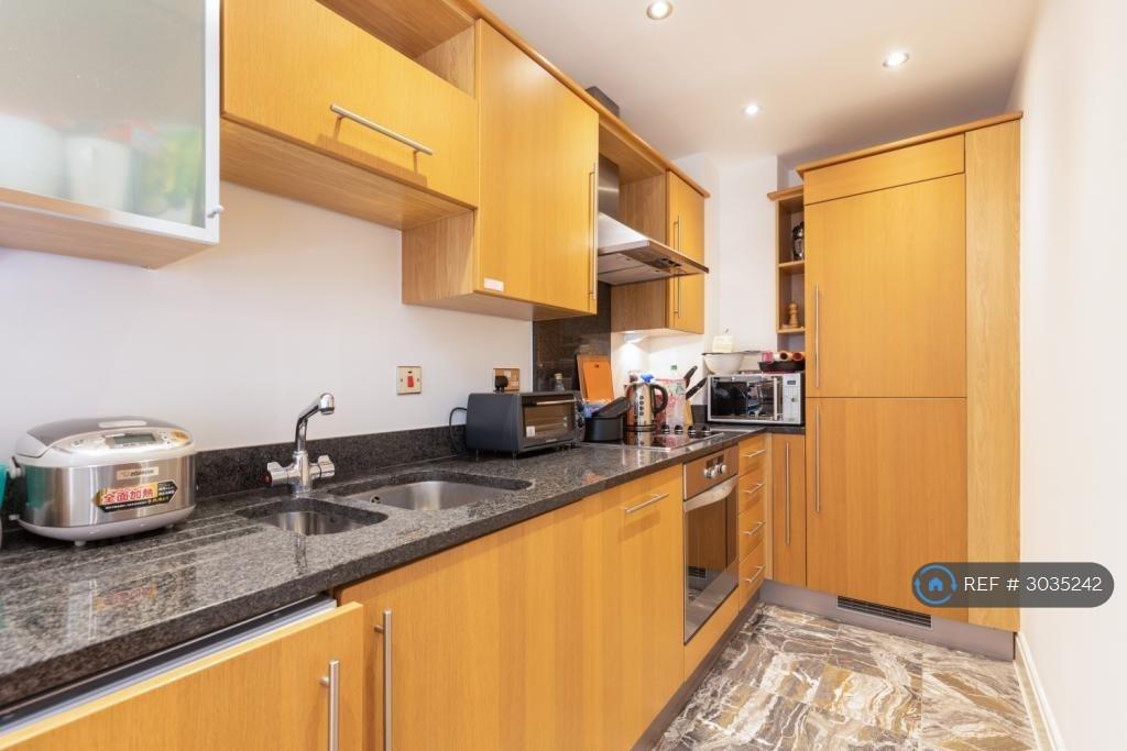 Apartment in London - View 3