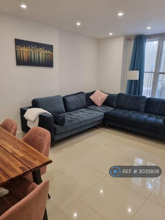 Apartment in London - View 2