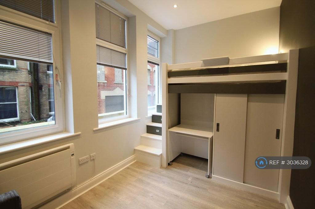 Apartment in Bournemouth, West Cliff - View 2