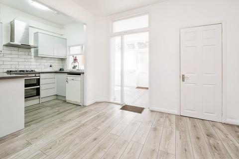 3 bedroom terraced house for sale, Bridge Road, East Ham, London, E6