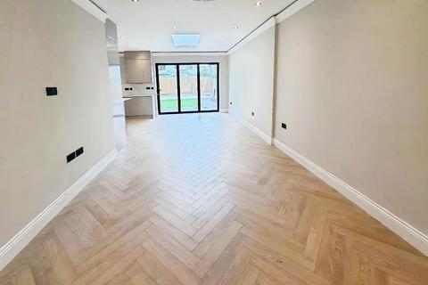 undefined, Beech Walk, London, NW7 3PJ