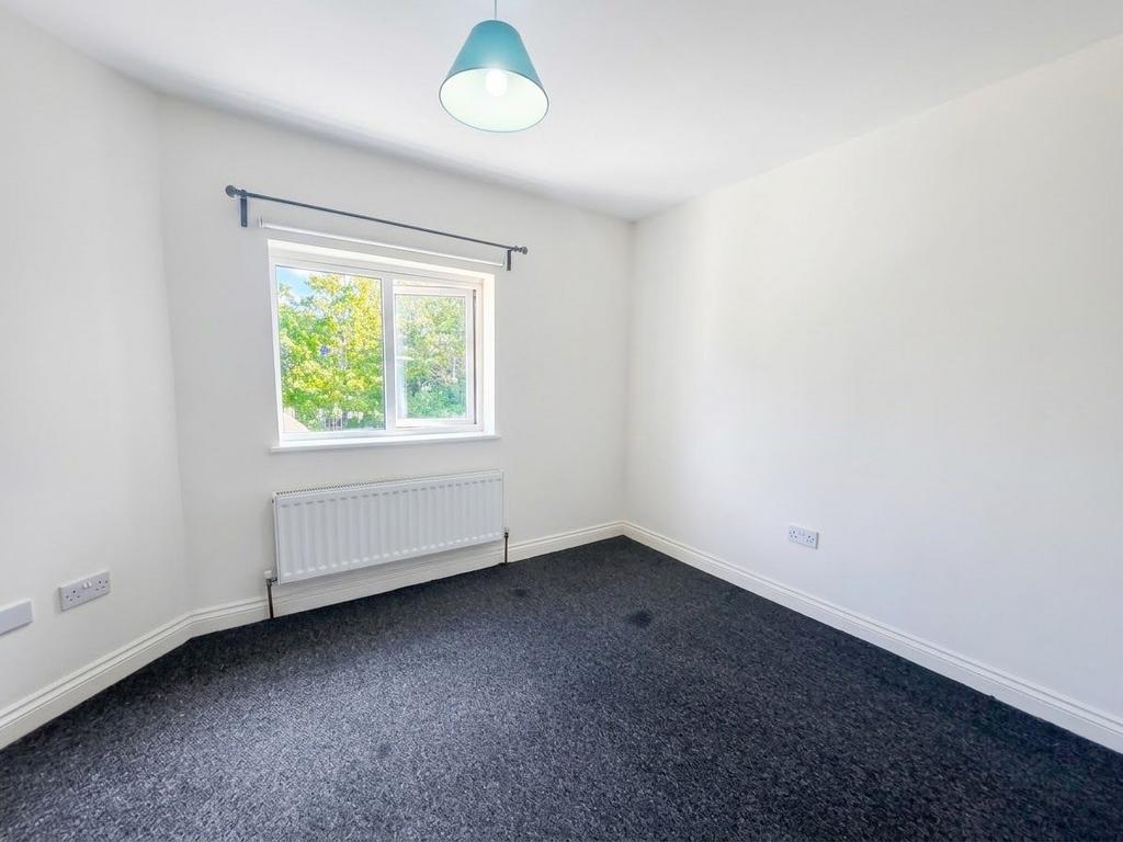 Apartment in Barking - View 5
