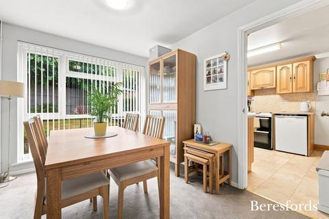 3 bedroom end of terrace house for sale, Tomlyns Close, Hutton, CM13