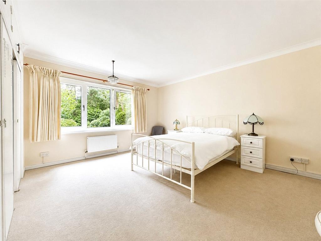 Apartment in Bournemouth, Branksome Park, Poole - View 2