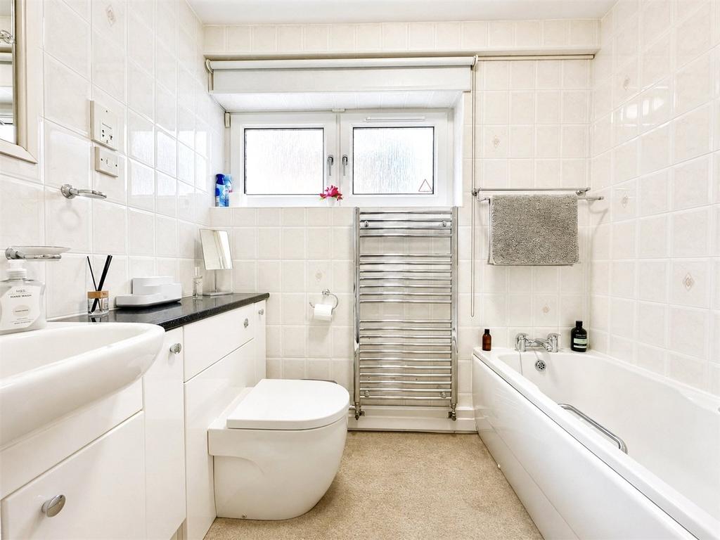 Apartment in Bournemouth, Branksome Park, Poole - View 5