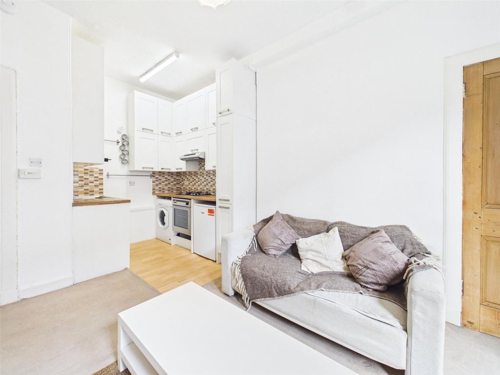 Apartment in Edinburgh, Merchiston - View 3