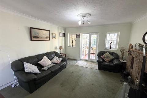 undefined, Belgrave Road, Sunbury-On-Thames
