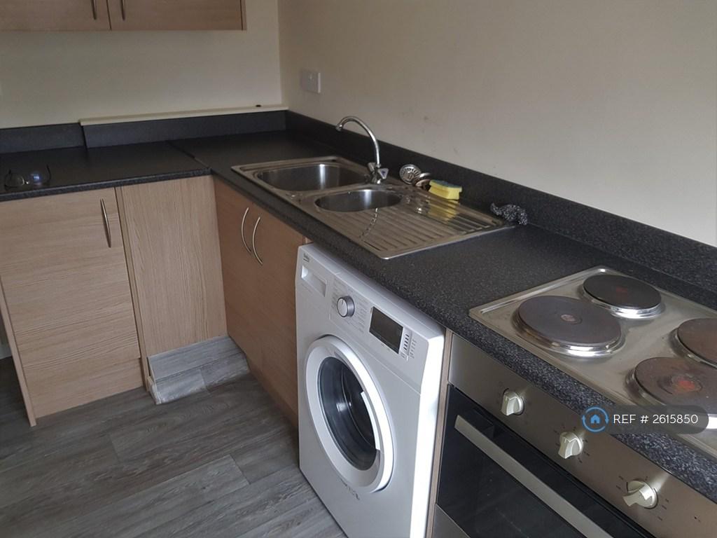 Apartment in Leeds, West Yorkshire - View 3