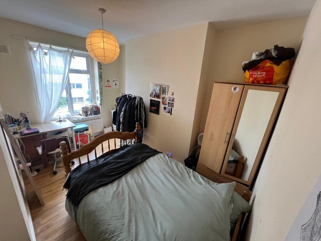 Apartment in London - View 2