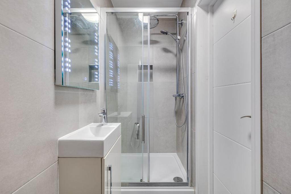 Apartment in London - View 3