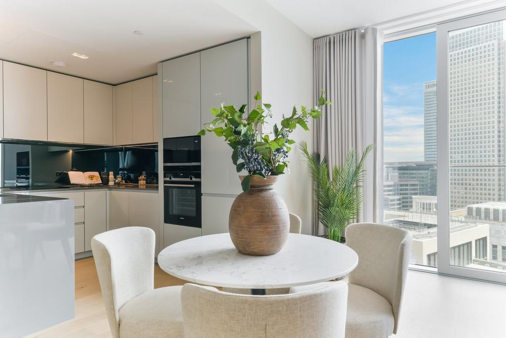 Apartment in London - View 5