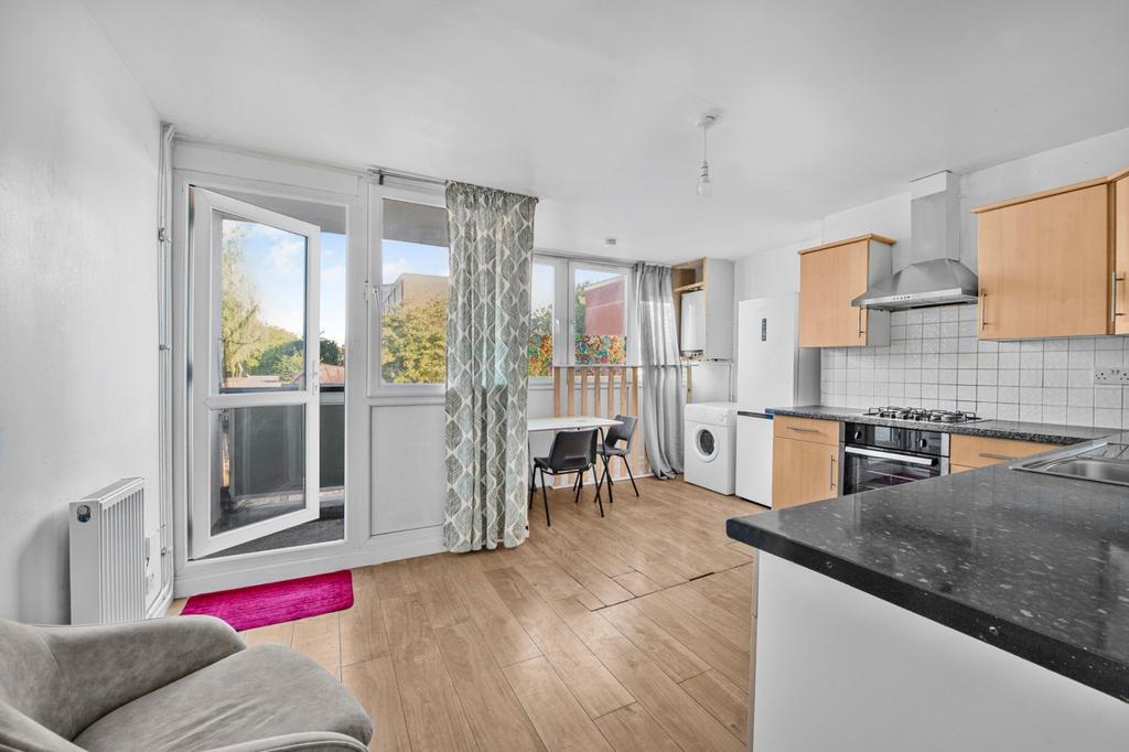 Apartment in London - View 5