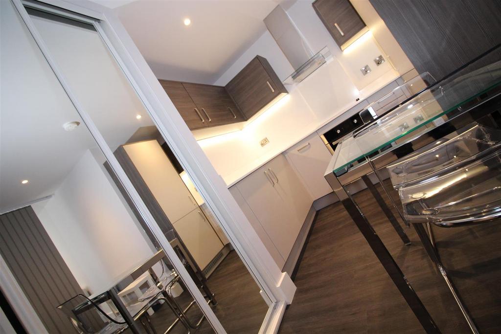 Apartment in Leicester, St Matthew's - View 3