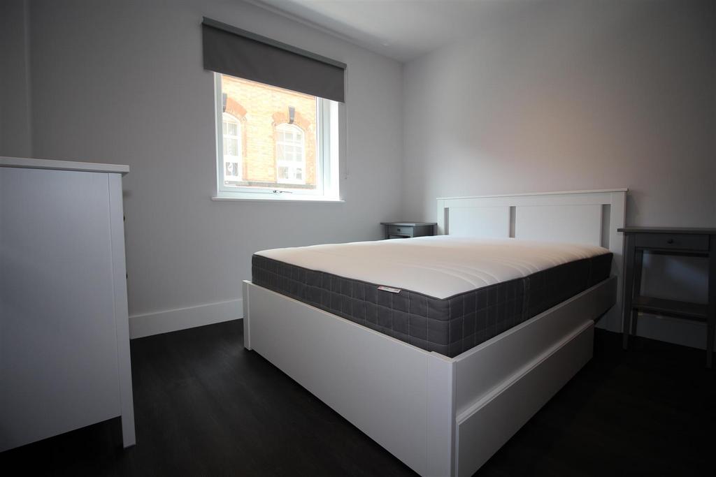Apartment in Leicester, St Matthew's - View 5