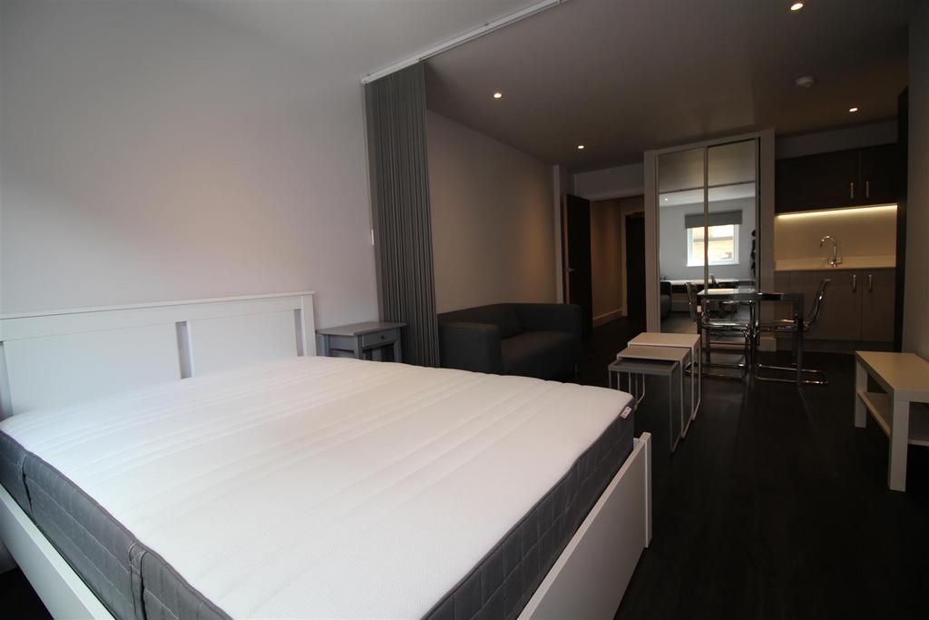 Apartment in Leicester, St Matthew's - More