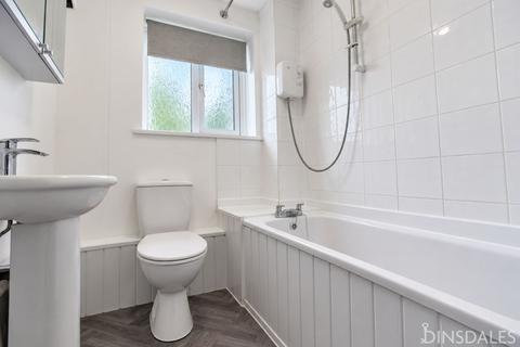 3 bedroom apartment to rent, Regency Court, Girlington, Bradford, BD8 9EU