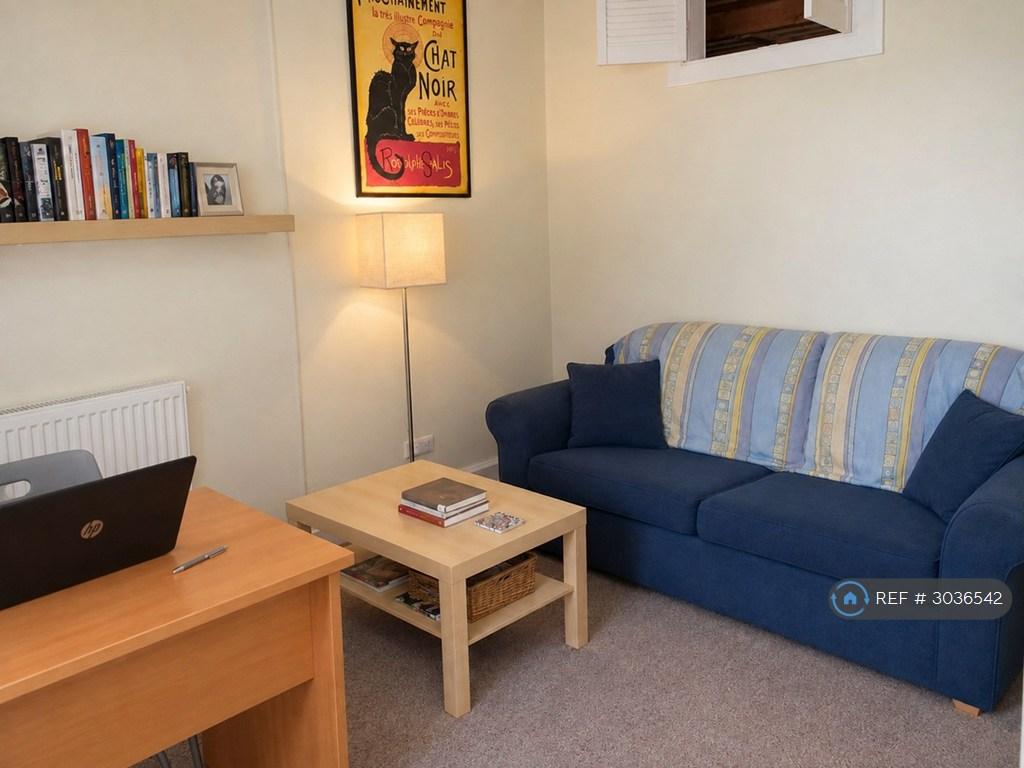 Apartment in Edinburgh - View 2
