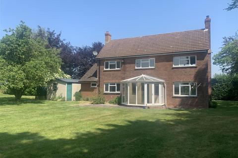 3 bedroom detached house to rent, Darfield Farmhouse