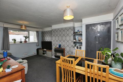 2 bedroom ground floor flat for sale, Aldermoor Road, Gosport