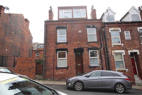 4 bedroom terraced house for sale - Lambton Grove, Leeds, West Yorkshire, LS8