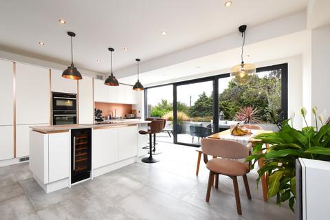 4 bedroom semi-detached house for sale, Ewelme Road
