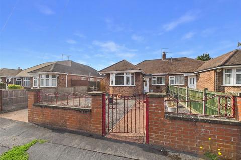 2 bedroom semi-detached bungalow for sale, Hillview Drive, Hucclecote