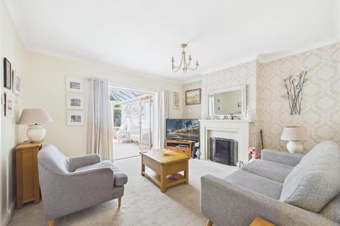 2 bedroom semi-detached bungalow for sale, Hillview Drive, Hucclecote