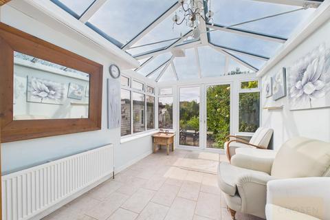 2 bedroom semi-detached bungalow for sale, Hillview Drive, Hucclecote