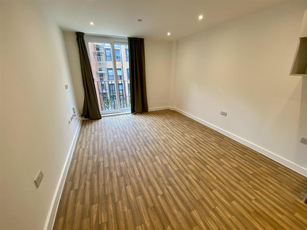 Apartment in Leicester, St Matthew's - View 3