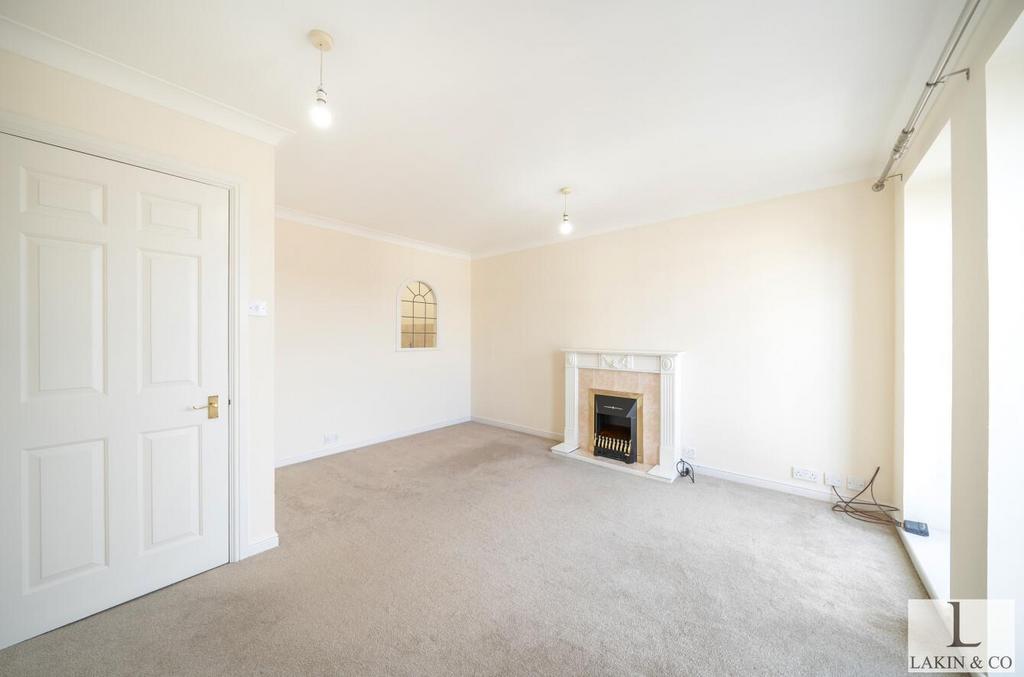 Apartment in Ruislip - View 3