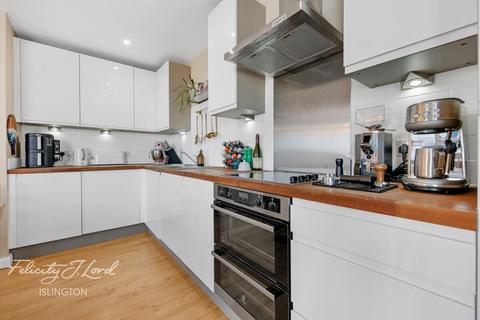 2 bedroom flat for sale, Queensland Road, London N7