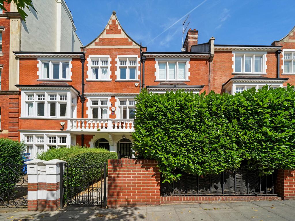 Apartment in London - View 3
