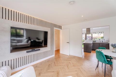 4 bedroom end of terrace house for sale, 15, Auckland Wynd, Glasgow, G40 4RN