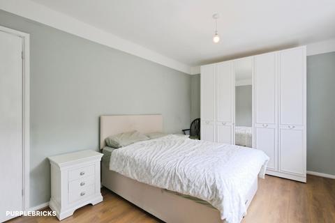 2 bedroom flat for sale, Andover Road, Andover, SP11