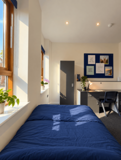 1 bedroom flat to rent, HOlmes House