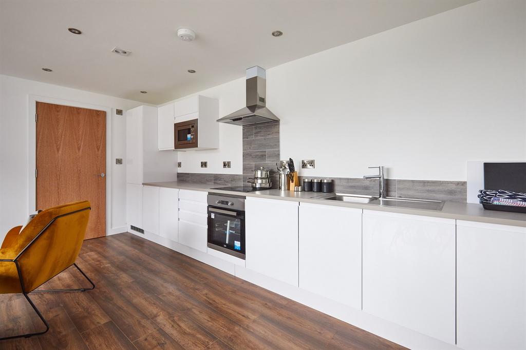 Apartment in Salford - View 5