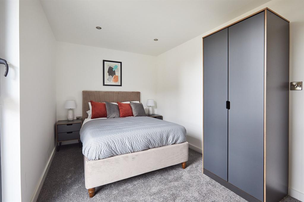 Apartment in Salford - More