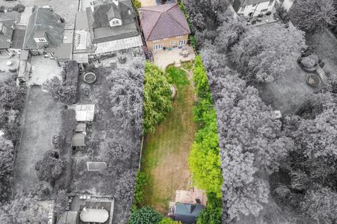 undefined, Howletts Lane, Ruislip HA4
