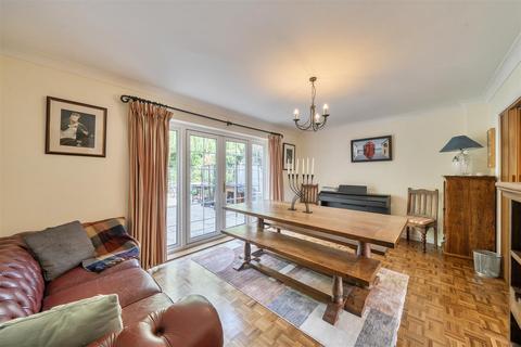 undefined, Howletts Lane, Ruislip HA4