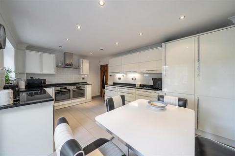 undefined, Howletts Lane, Ruislip HA4