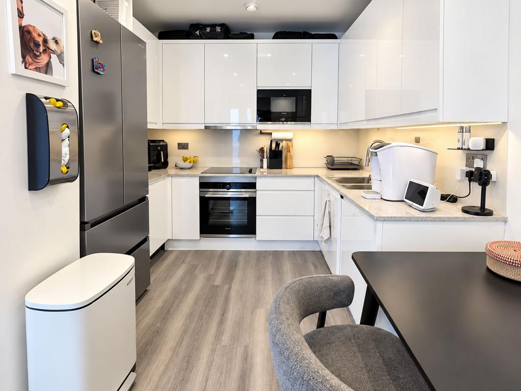 Apartment in London - View 2