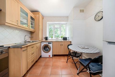 3 bedroom flat for sale, Broomhouse Lane, London SW6