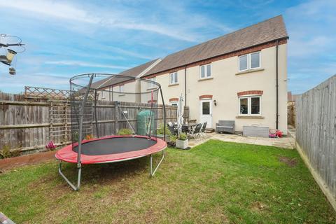 3 bedroom semi-detached house for sale, Redcar Road, Bicester OX26