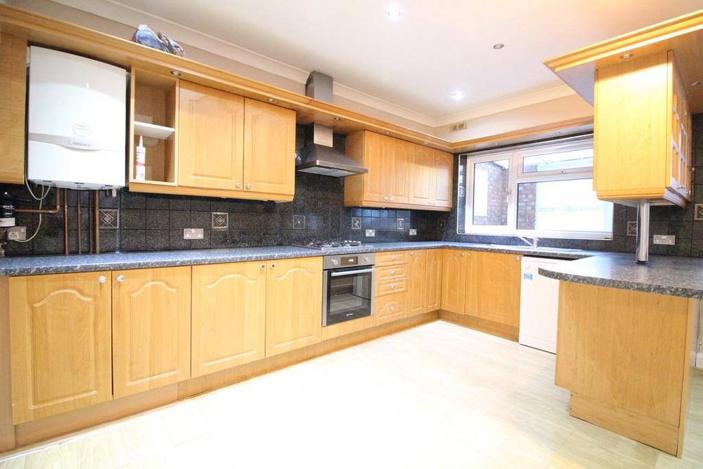 House in Hounslow - View 2