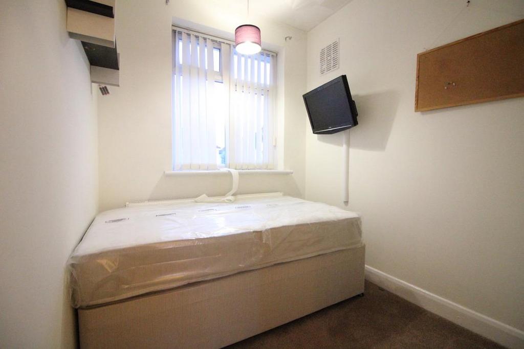 House in Hounslow - View 4