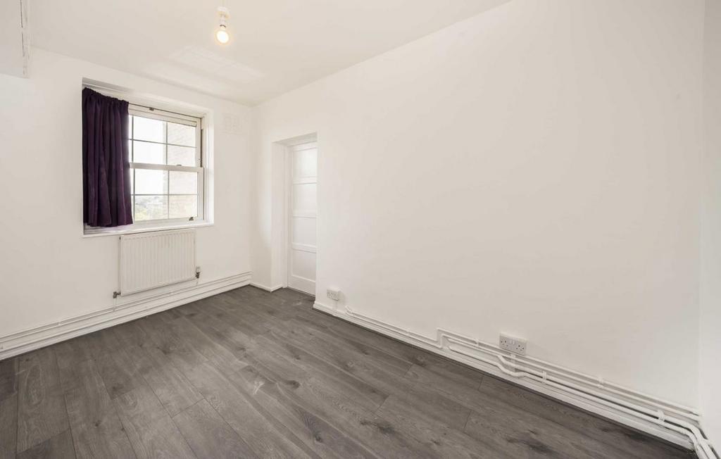Apartment in London - View 2